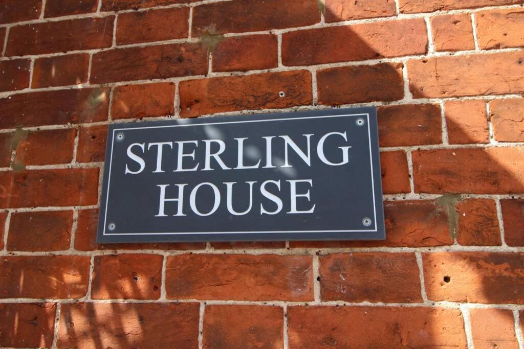 Sterling House @ Short Stays Basingstoke Exterior foto